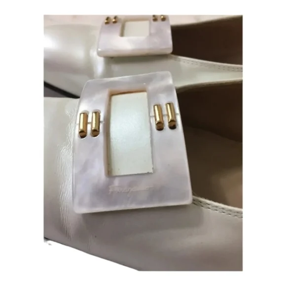 Salvatore Ferragamo Pearl White Heels Size 9AA - Picture 9 of 11